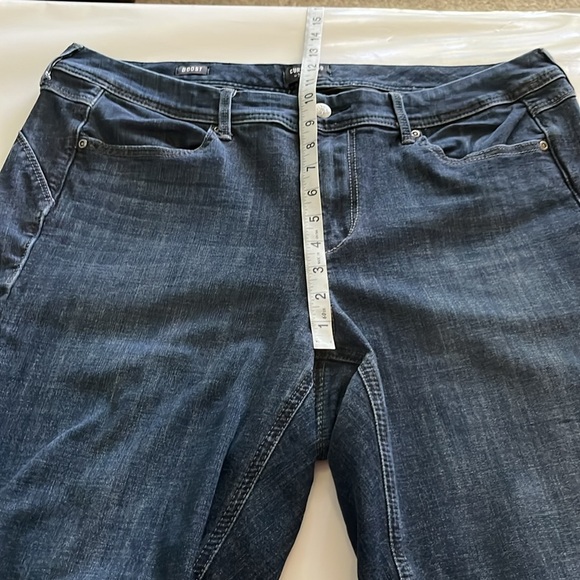 Curves 360 by NYDJ Boost Bermuda Sorts High Rise Size 16 - Picture 6 of 16